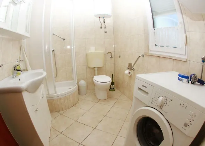 Raos Iva * Трогір